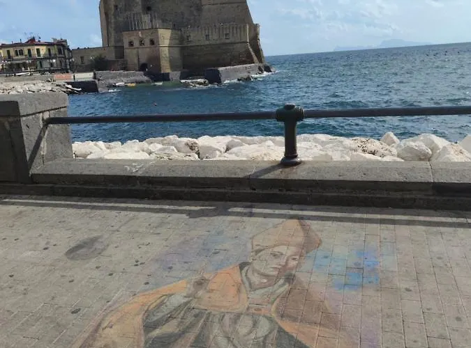 Borgo Santa Lucia B&B 나폴리