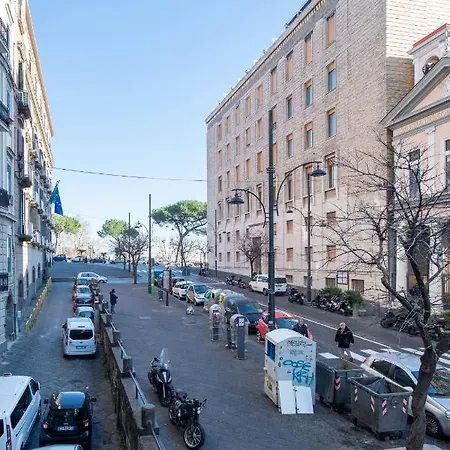 فندق مبيت وإفطار Borgo Santa Lucia نابولي